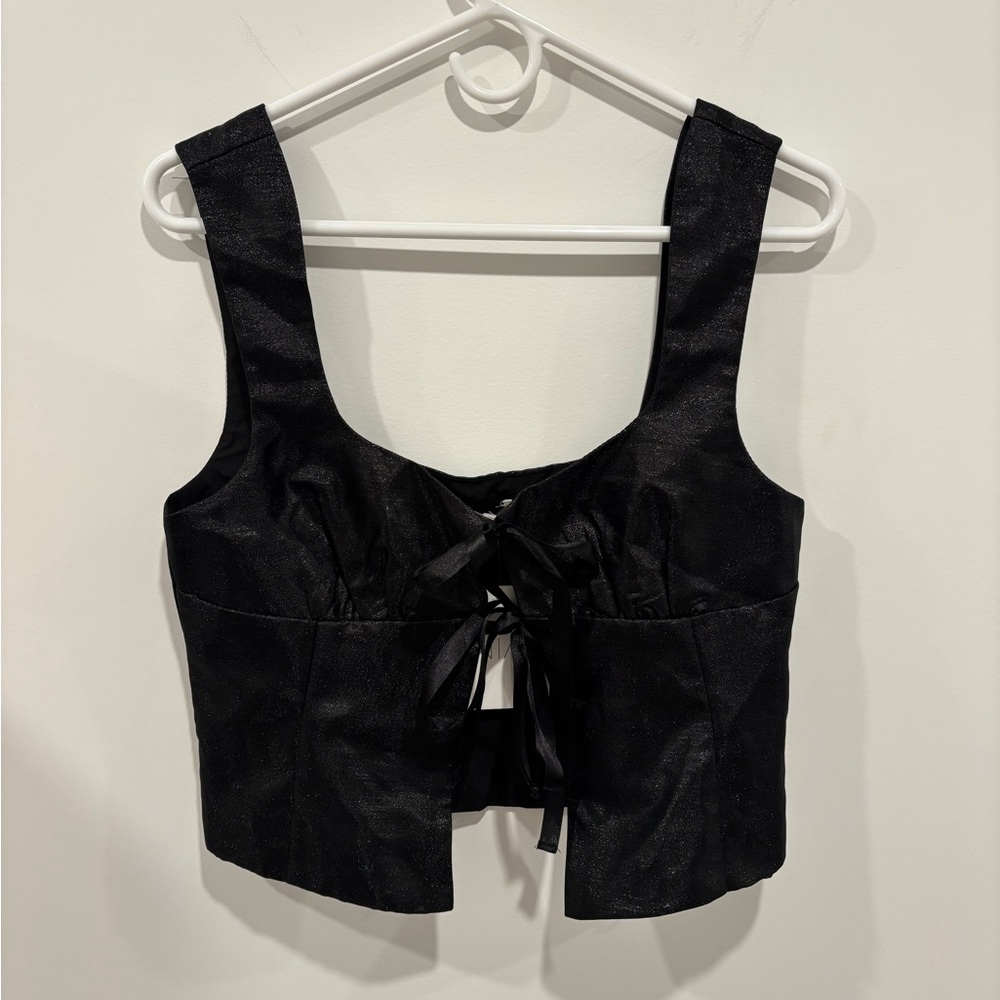 Chic Black Lace-Up Crop Top